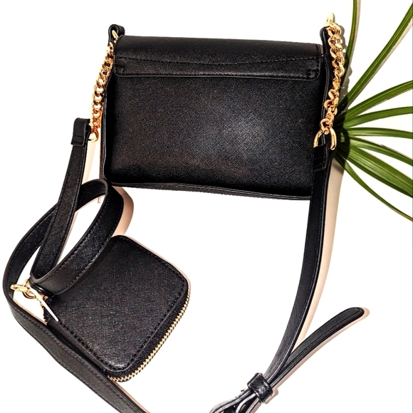 ✨NWT Steve Madden Black BMatty Crossbody Structured Hardbody w/Gold Chain Detail - Picture 8 of 13